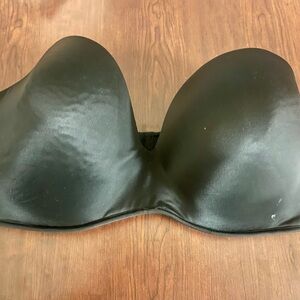 Cacique Strapless Black Bra Size 40F Excellent Condition!